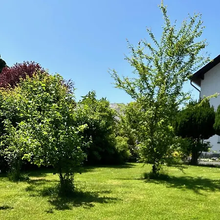Familienfreundliche Ferienwohnung Fuer 6 Personen Апартаменты Lutzerath